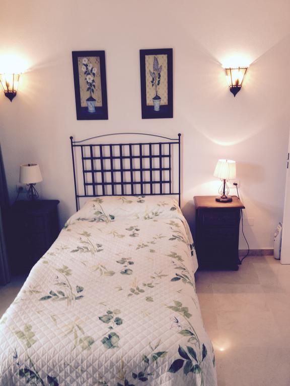 Dominion Apartments Estepona Zimmer foto